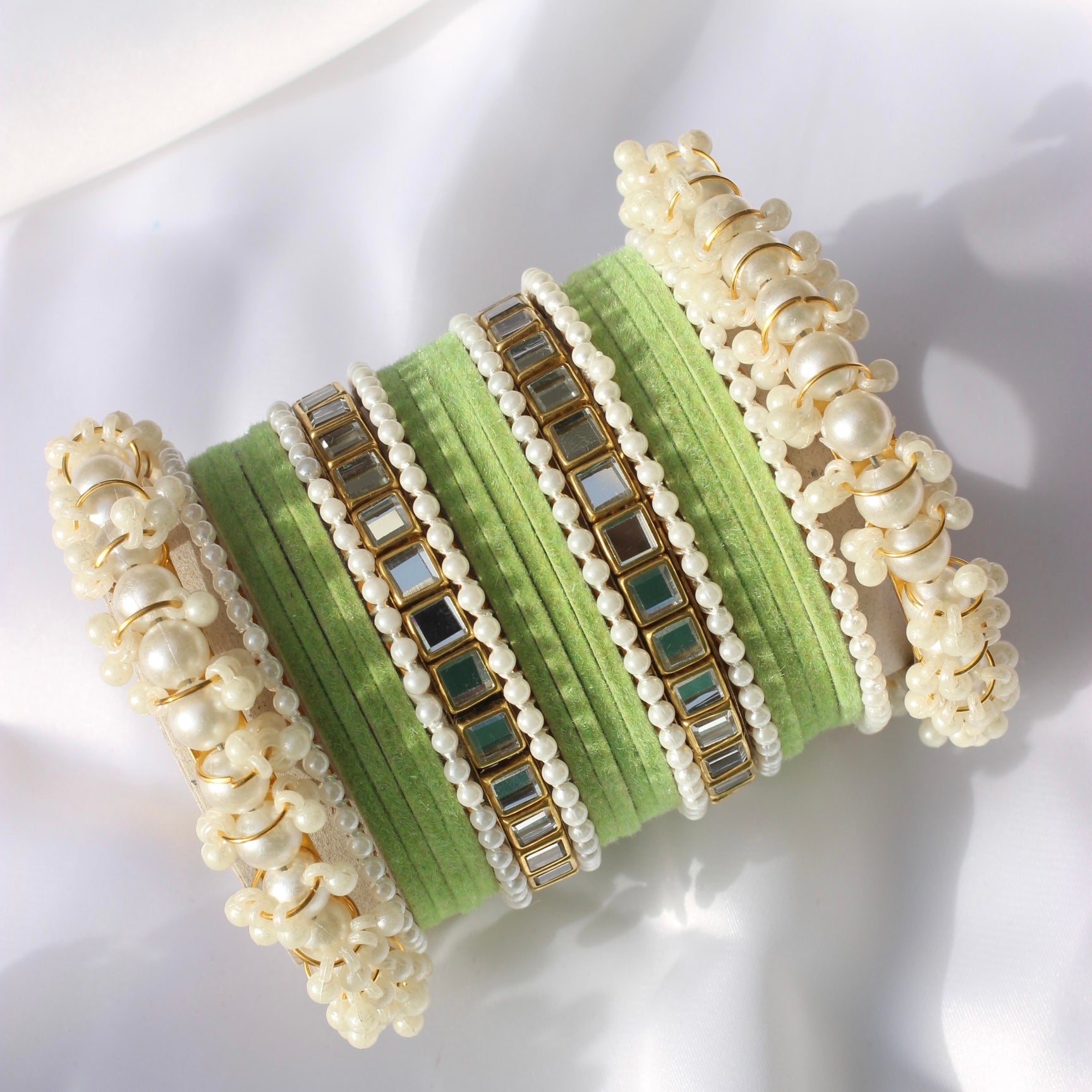 Kundan Majesty Bangle Set